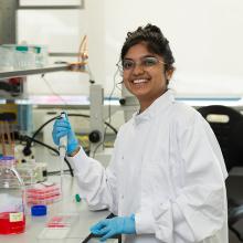 PhD student Shankari Anna Balan working in the UKCEH molecular biology laboratories