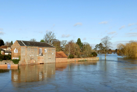 River levels rising in Wallingford