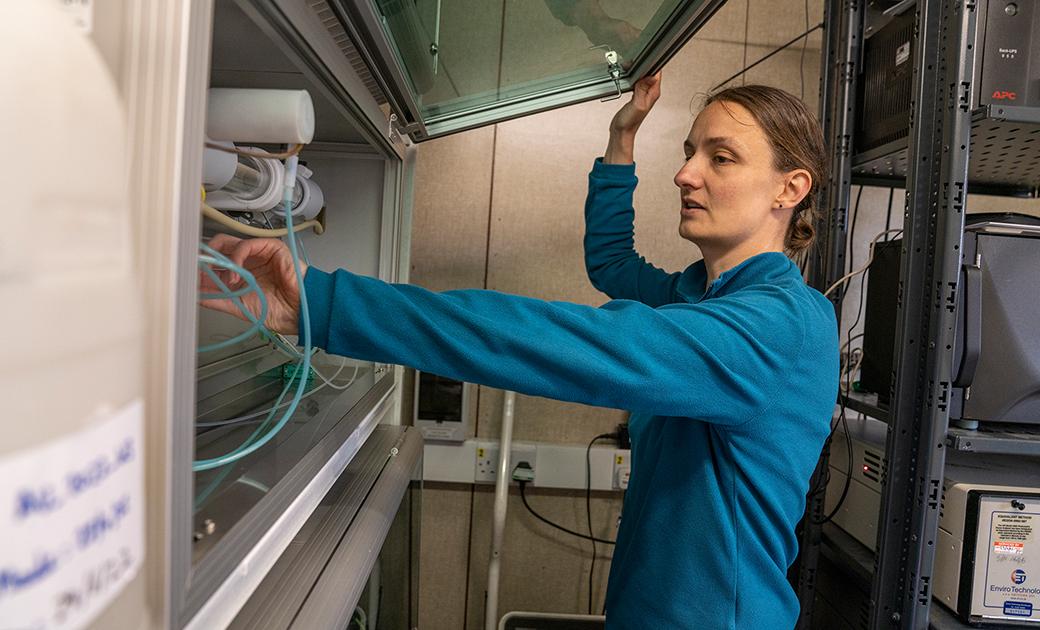 UKCEH's Sarah Leeson at the Auchencorth Moss Atmospheric Observatory