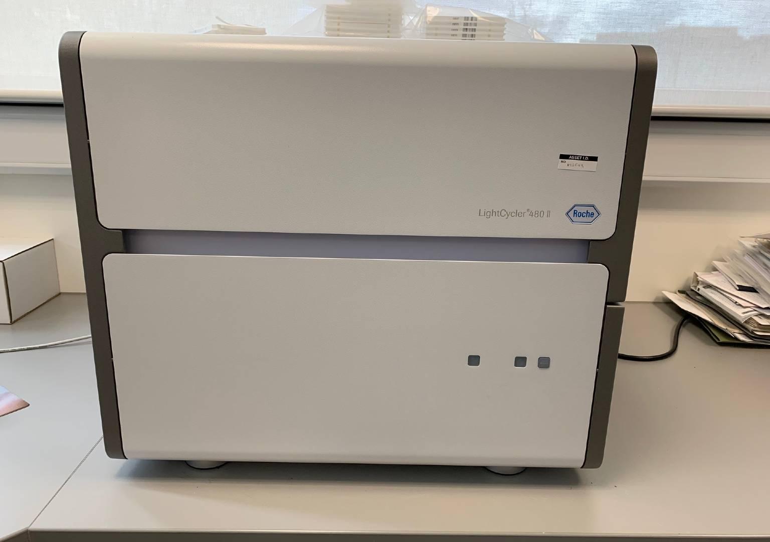Roche LightCycler quantitative PCR (qPCR) machine