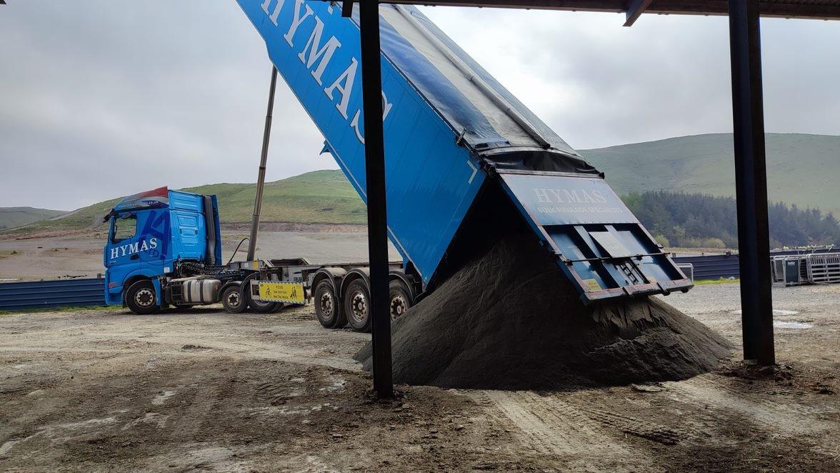 Rock dust delivery. Photo: Alan Radbourne