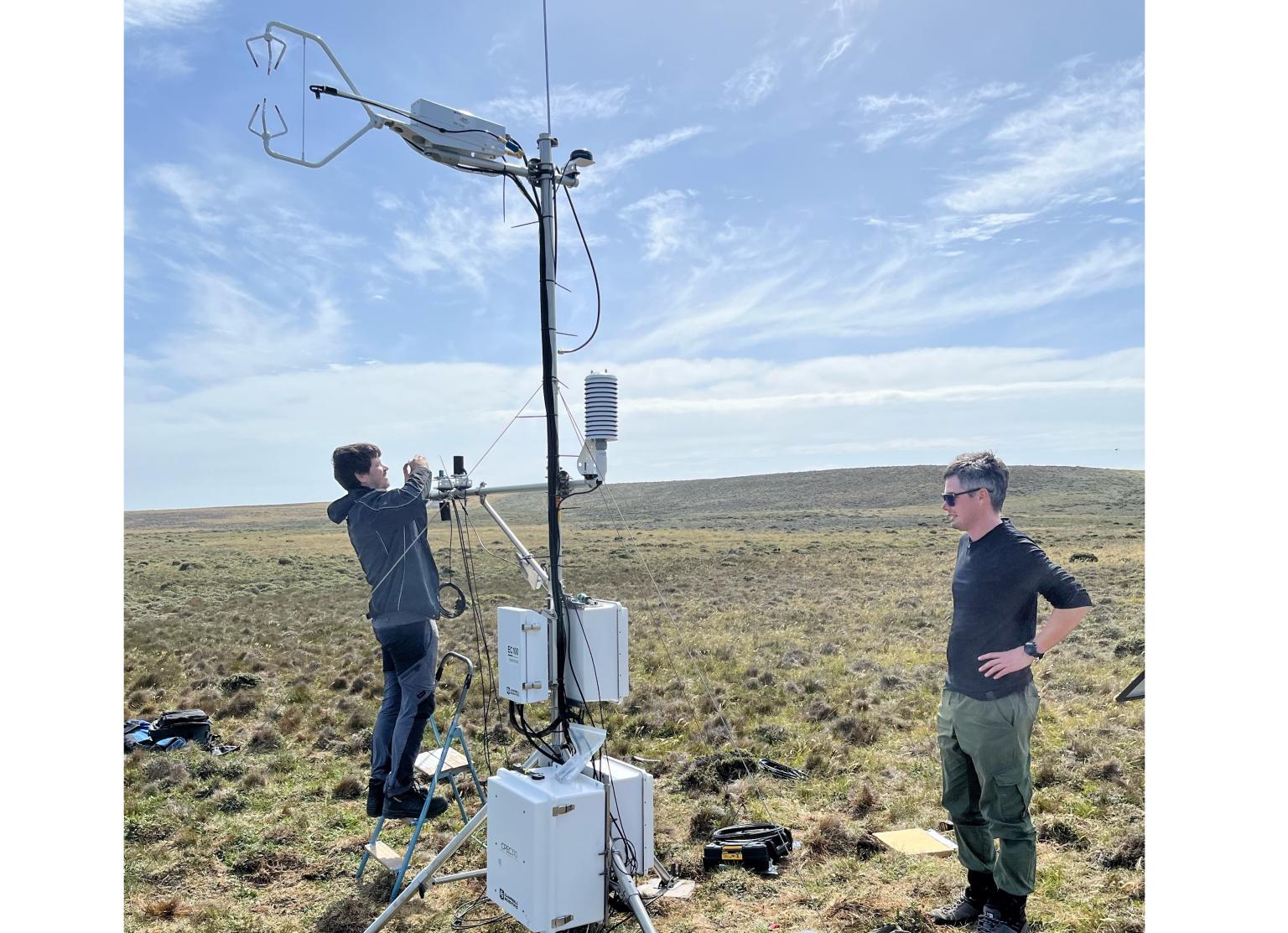 New carbon flux towers support Falkland Islands’ progress to net zero | UK Centre for Ecology & Hydrology