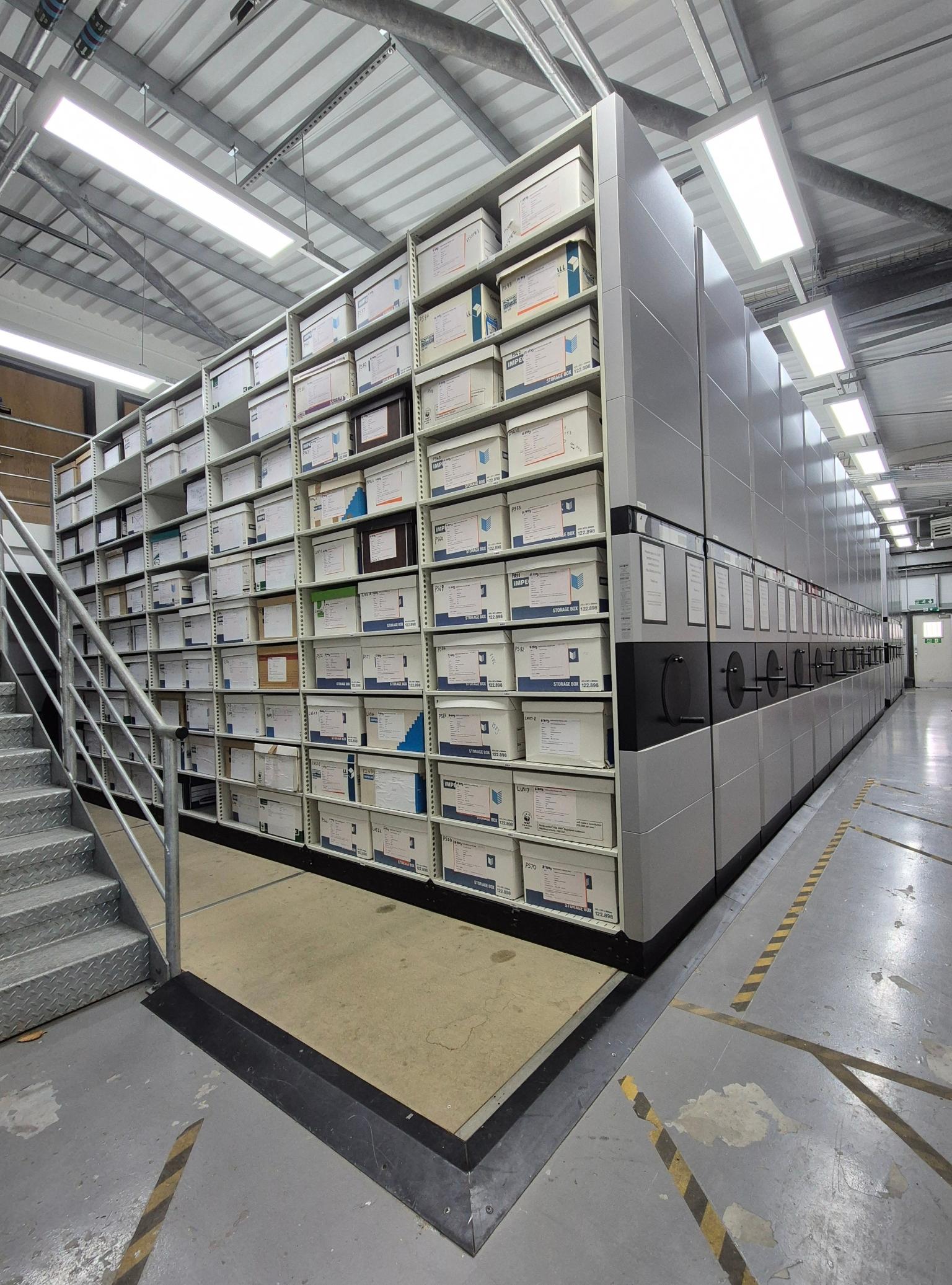 Building with storage units in