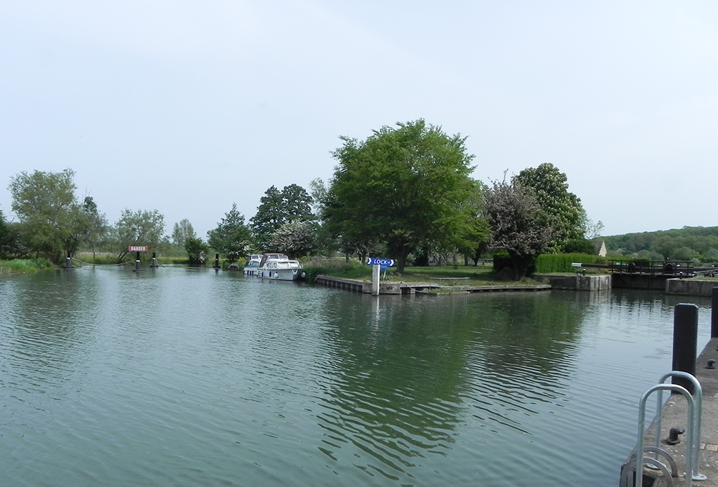 River Thames at Swinford