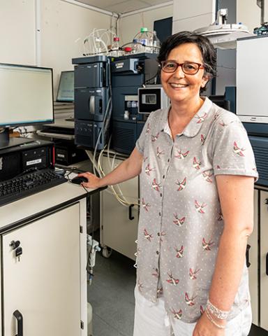 Gloria Dos Santos Pereira in our analytical chemistry lab in Lancaster