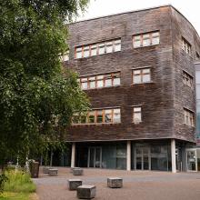 Entrance to UKCEH Bangor offices