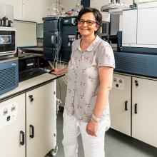 Gloria Dos Santos Pereira in the Analytical Chemistry Lab at Lancaster