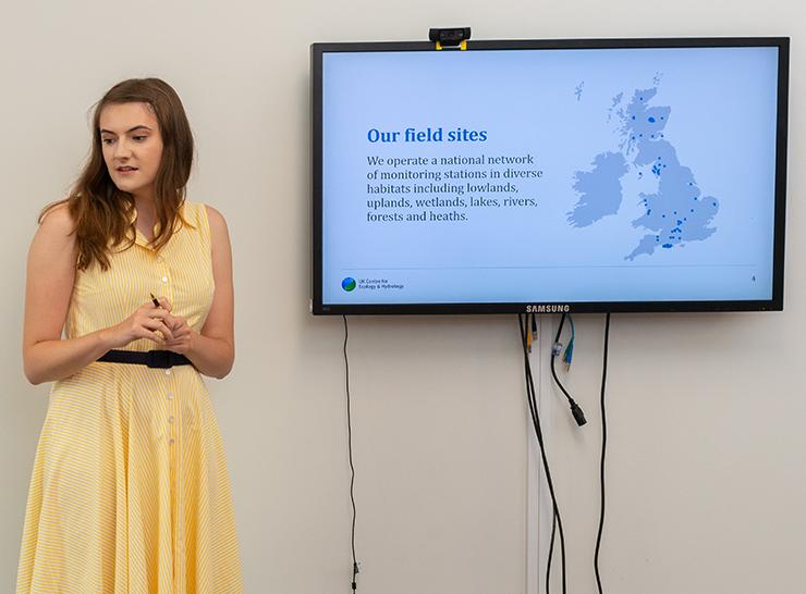 Alice Hope of UKCEH giving a presentation