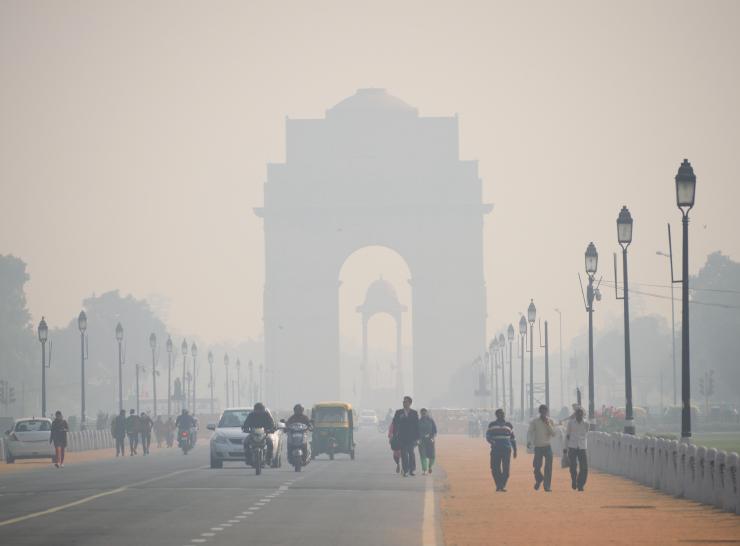 Heavy smog in New Delhi